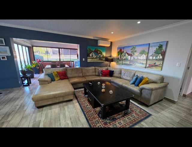 3 BEDROOM HOUSE FOR SALE IN REEBOK